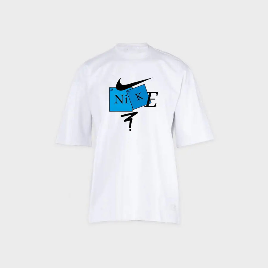 NV Blue Graphic Tee – تيشيرت بطبعة جرافيك زرقاء من NOVUS